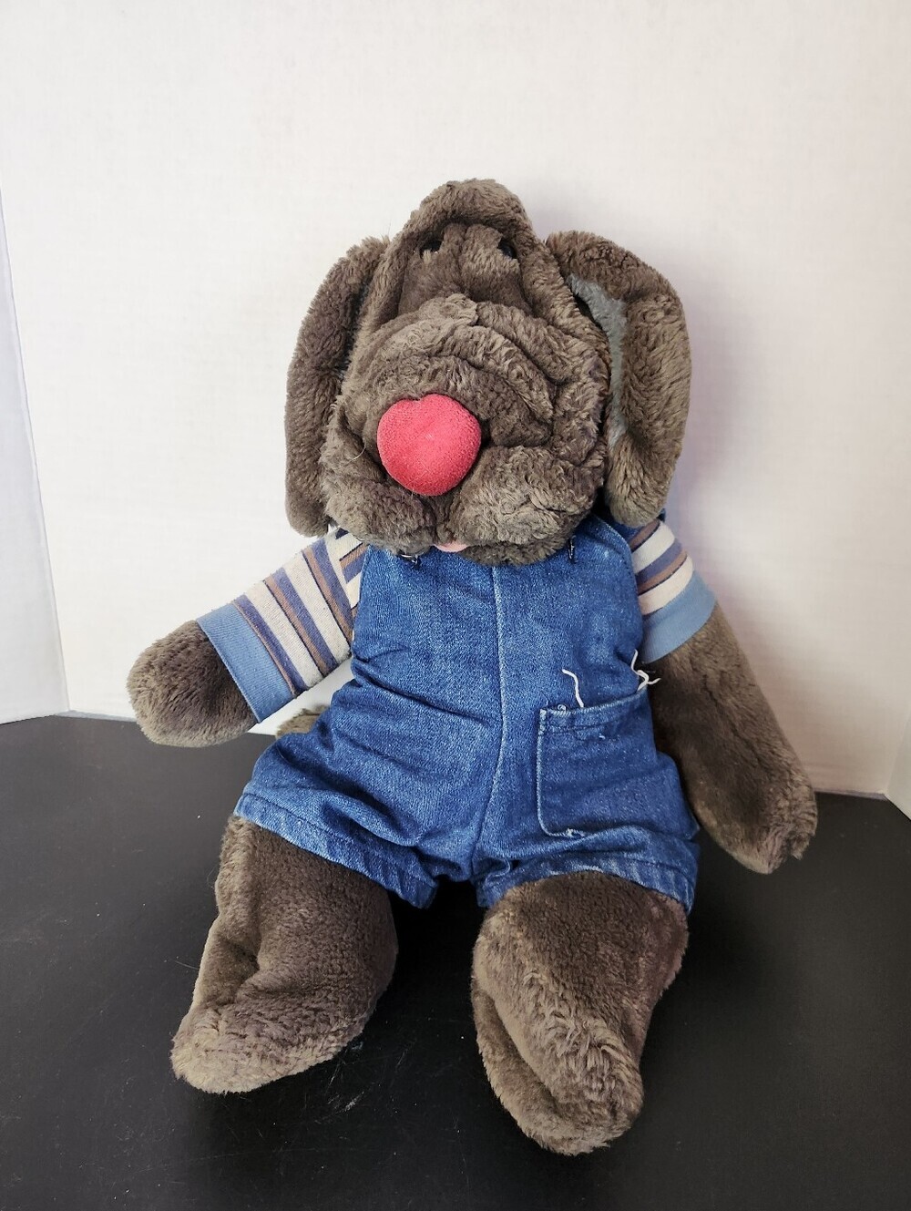 Wrinkles Dog Plush Hand puppet vintage 80s